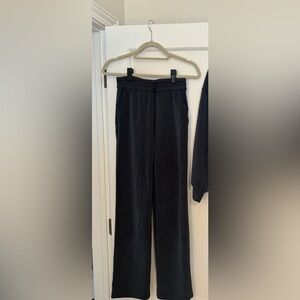 Lulu lemon Softstreme mid-rise pant, only worn once